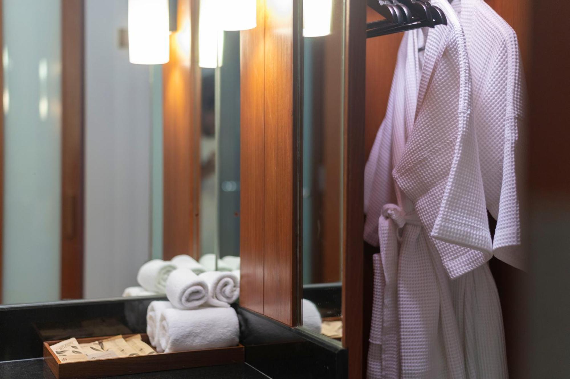 Woodlands Suites Serviced Residences - Sha Extra Plus Pattaya Room photo